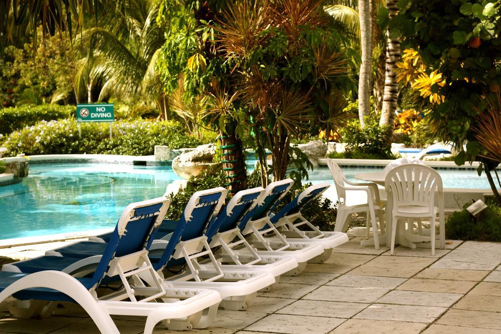 Sunrise Beach Club And Villas - Paradise Island Bagian luar foto